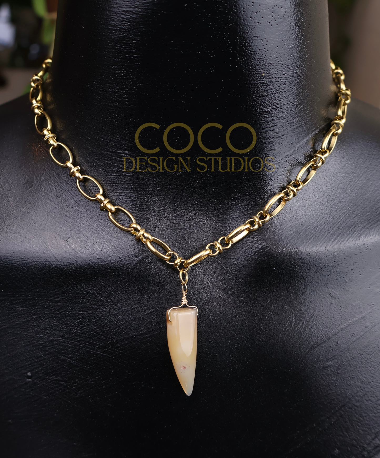 Agate Horn Necklace